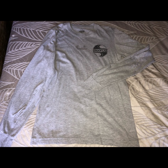 boys long sleeve tshirt - Picture 1 of 2